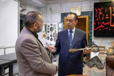 وفد جامعة الكوفة يطلع على مقتنيات متحف الكفيل ويشيد بطرائق ترميمها والحفاظ عليها