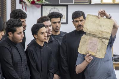 قسم الشؤون الفكرية ينظم ورشة في صيانة التراث المخطوط وحفظه لوفد من ميسان