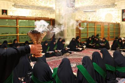 شعبة فاطمة بنت أسد تنظم زيارة إلى مرقد الإمامين العسكريين (عليهما السلام) لمتطوعات الأربعين