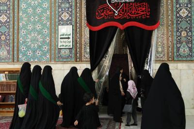 شعبة فاطمة بنت أسد تنظم زيارة إلى مرقد الإمامين العسكريين (عليهما السلام) لمتطوعات الأربعين