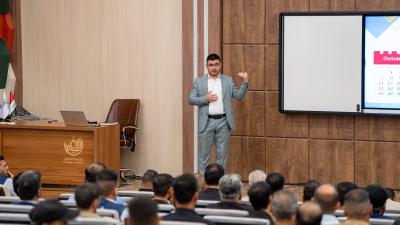 جامعة الكفيل تختتم دورة تدريبية مخصصة لتنمية المهارات وتعزيز الانضباط الوظيفي