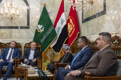 الممثل الخاص للأمم المتحدة في العراق يتشرّف بزيارة مرقد أبي الفضل العباس (عليه السلام)