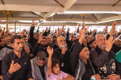جموع المؤمنين تشارك في قراءة مقتل الإمام الحسن العسكري (عليه السلام) في مدينة سامراء