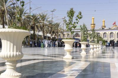 العتبة العباسية المقدسة تنشر أشجار الزينة تزامنًا مع حلول ذكرى ولادة النبي الأكرم(صلى الله عليه وآله)
