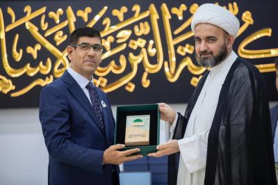العتبة العباسية المقدسة تكرم المشاركين في مهرجان رحمة للعالمين الدولي بجامعة ديالى