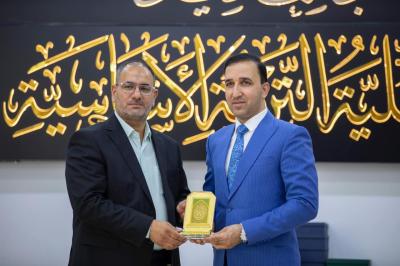 العتبة العباسية المقدسة تكرم المشاركين في مهرجان رحمة للعالمين الدولي بجامعة ديالى