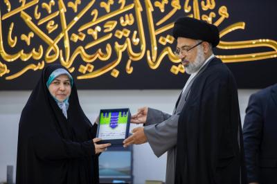 العتبة العباسية المقدسة تكرم المشاركين في مهرجان رحمة للعالمين الدولي بجامعة ديالى