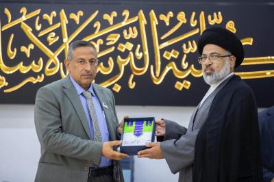 العتبة العباسية المقدسة تكرم المشاركين في مهرجان رحمة للعالمين الدولي بجامعة ديالى