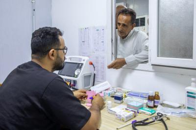 خدمات عدّة يقدمها قسم الشؤون الطبية للزائرين بذكرى المولد النبوي الشريف