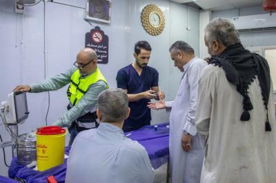 خدمات عدّة يقدمها قسم الشؤون الطبية للزائرين بذكرى المولد النبوي الشريف