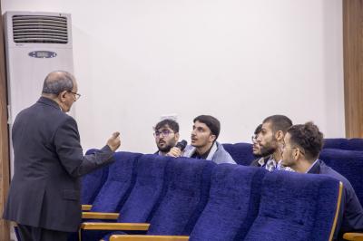 كلية الطب في جامعة العميد تختتم ورشة التعليم الطبي الحديث