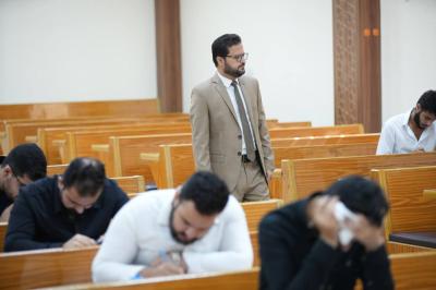 جامعة العميد تواصل إجراء امتحانات الدور الثاني لطلبتها