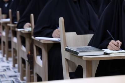 شعبة فاطمة بنت أسد تطلق دورة (ن والقلم) بنسختها الثالثة
