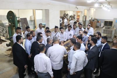 قسم صناعة الشبابيك يستعرض لوفد قسم التطوير جهود ورشة صناعة أبواب المراقد المقدسة وشبابيك الأضرحة