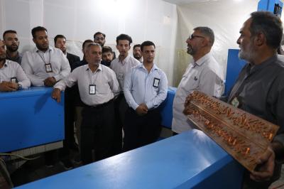 قسم صناعة الشبابيك يستعرض لوفد قسم التطوير جهود ورشة صناعة أبواب المراقد المقدسة وشبابيك الأضرحة