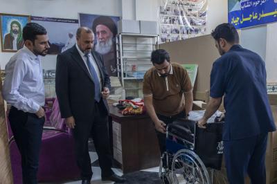 دعمًا لجهودها الخيرية.. جامعة العميد تجهّز العيادة المجانية في ذي قار بالأجهزة الطبية