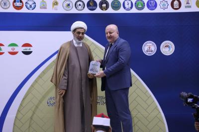 تكريم الجامعات الفائزة ولجنة التحكيم المشاركة في مسابقة النور القرآنية الدولية الجامعية