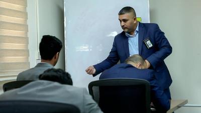أكاديمية التطوير الإداري تشرع بإجراء الاختبارات النهائية لطلبتها
