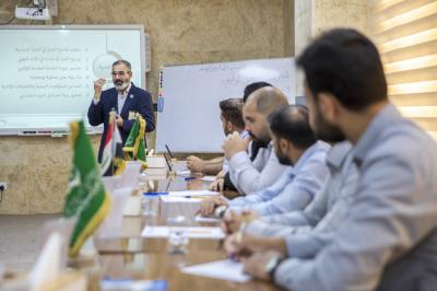 قسم التطوير ينظم دورة عن أخلاقيات العمل الوظيفي لعددٍ من ملاكات العتبة العباسية المقدسة