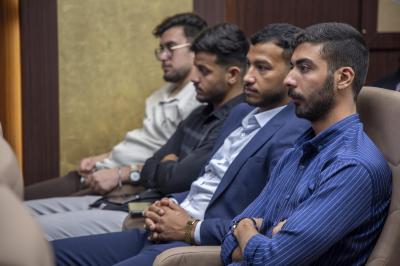 العتبة العباسية المقدسة تنظم دورة لطلبة جامعة الكوفة عن صيانة المخطوطات وترميمها