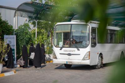 تواصل توافد المشاركات في الحفل المركزي لتخرج طالبات الجامعات إلى مجمع الشيخ الكليني (قدس سره)