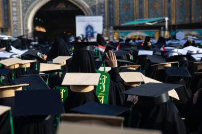 5 آلاف طالبة يرددن قسم التخرج وعهد الولاء للوطن عند مرقد أبي الفضل العباس (عليه السلام)