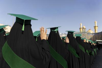 5 آلاف طالبة يرددن قسم التخرج وعهد الولاء للوطن عند مرقد أبي الفضل العباس (عليه السلام)