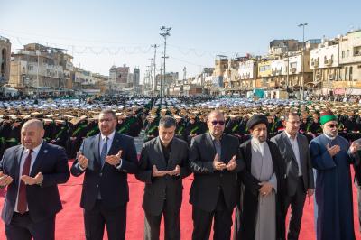 الطالبات المشاركات في حفل التخرج المركزي يؤدِّين مراسم زيارة أبي الفضل العباس (عليه السلام)