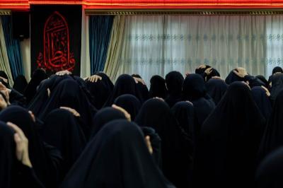 شعبة الخطابة النسوية تقيم مجلس عزاء بذكرى شهادة السيدة الزهراء (عليها السلام)