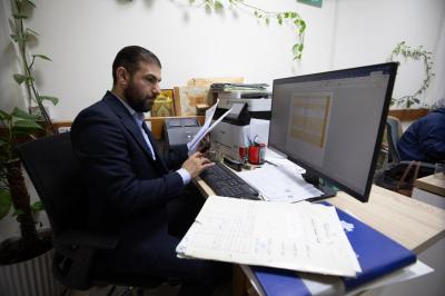 العتبة العباسية المقدسة: شعبة الشهداء والجرحى تقدم خدماتها لذوي الشهداء والجرحى في عموم العراق