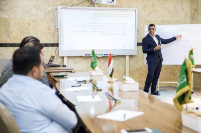 قسم التطوير يقيم دورة تدريبية عن الأخطاء اللغوية في المخاطبات الإدارية للمنتسبين