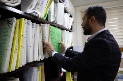 شعبة الشهداء والجرحى توضح إجراءاتها الإدارية في متابعة المعاملات وإنجازها
