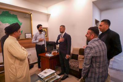 قسم الشؤون الفكرية يبحث سبل التعاون العلمي مع وفد جامعة الكوفة