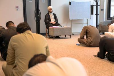 المجمع العلمي يختتم دورة أحكام التلاوة ضمن المشروع القرآني لطلبة العلوم الدينية في النجف الأشرف