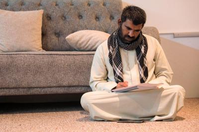 المجمع العلمي يختتم دورة أحكام التلاوة ضمن المشروع القرآني لطلبة العلوم الدينية في النجف الأشرف