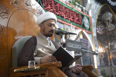جموع الزائرين تشارك في قراءة دعاء الندبة عند مرقد أبي الفضل العباس (عليه السلام)