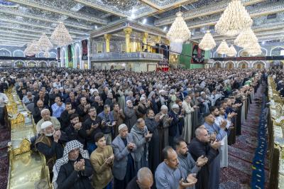 بالصور.. جموع الزائرين تحيي ليلة الجمعة عند المرقدين الطاهرين