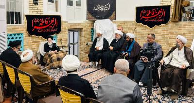 وفد قسم شؤون المعارف يلتقي عددًا من الشخصيات الدينية ضمن برنامجه العلمي في إيران