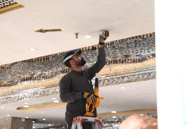قسم الصيانة يباشر بالمرحلة الثانية لإدامة منظومات الإنذار المبكّر في صحن مرقد أبي الفضل العباس (عليه السلام)