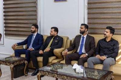 العتبة العباسية المقدسة تسلم جامعة العين دعوة المشاركة في حفل تخرج طلبة الجامعات العراقية