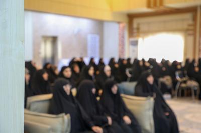 معهد القرآن الكريم النسوي يكرم الفائزات في مسابقة كتابة المقال القرآني