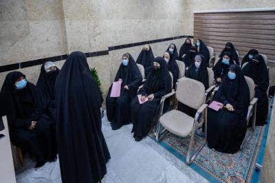 قسم الشؤون الطبية يقيم دورة عن مهارات الاتصال والتواصل الفعال لملاكاته النسوية