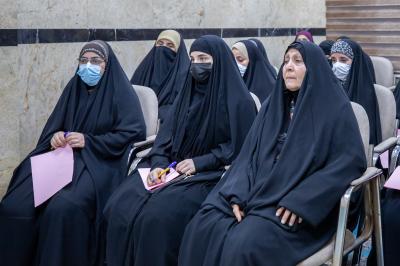 قسم الشؤون الطبية يقيم دورة عن مهارات الاتصال والتواصل الفعال لملاكاته النسوية