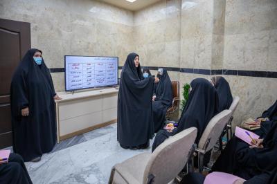 قسم الشؤون الطبية يقيم دورة عن مهارات الاتصال والتواصل الفعال لملاكاته النسوية