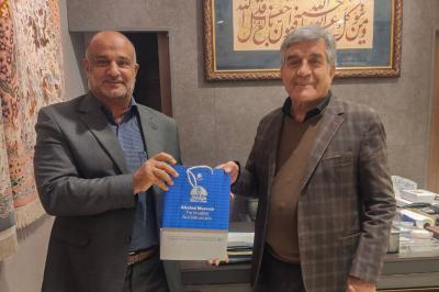 وفد متحف الكفيل يطّلع على آلية صناعة المنسوجات التراثية في مدينة كاشان الإيرانية
