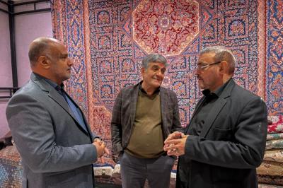 وفد متحف الكفيل يطّلع على آلية صناعة المنسوجات التراثية في مدينة كاشان الإيرانية
