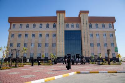 جامعة العميد تستقبل طلبة المراحل الأولى المقبولين ضمن كلياتها للعام الدراسي الجديد