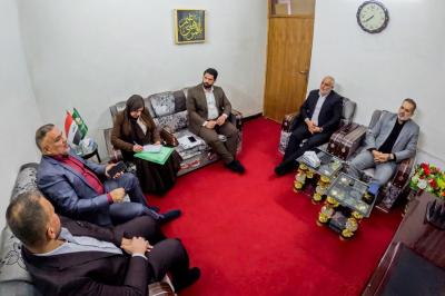 المجمَع العلمي ووفد وزارة التربية يبحثان سبل التعاون المشترك