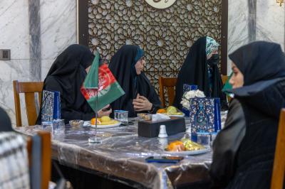 إقامة جلسة حوارية للمشارِكات في مهرجان روح النبوّة الثقافي النسوي العالمي الثامن
