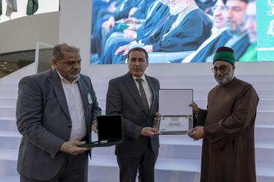 العتبة العباسية المقدسة تكرّم عددًا من ممثلي الجامعات العراقية المشارِكة في حفل التخرج المركزي العاشر